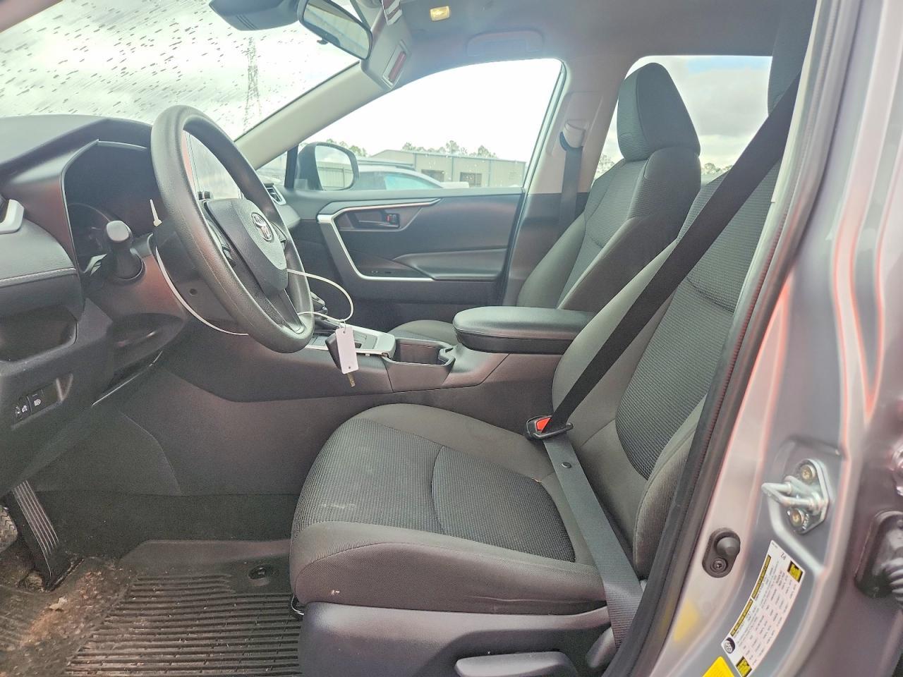 2024 Toyota Rav4 Le - Image 7