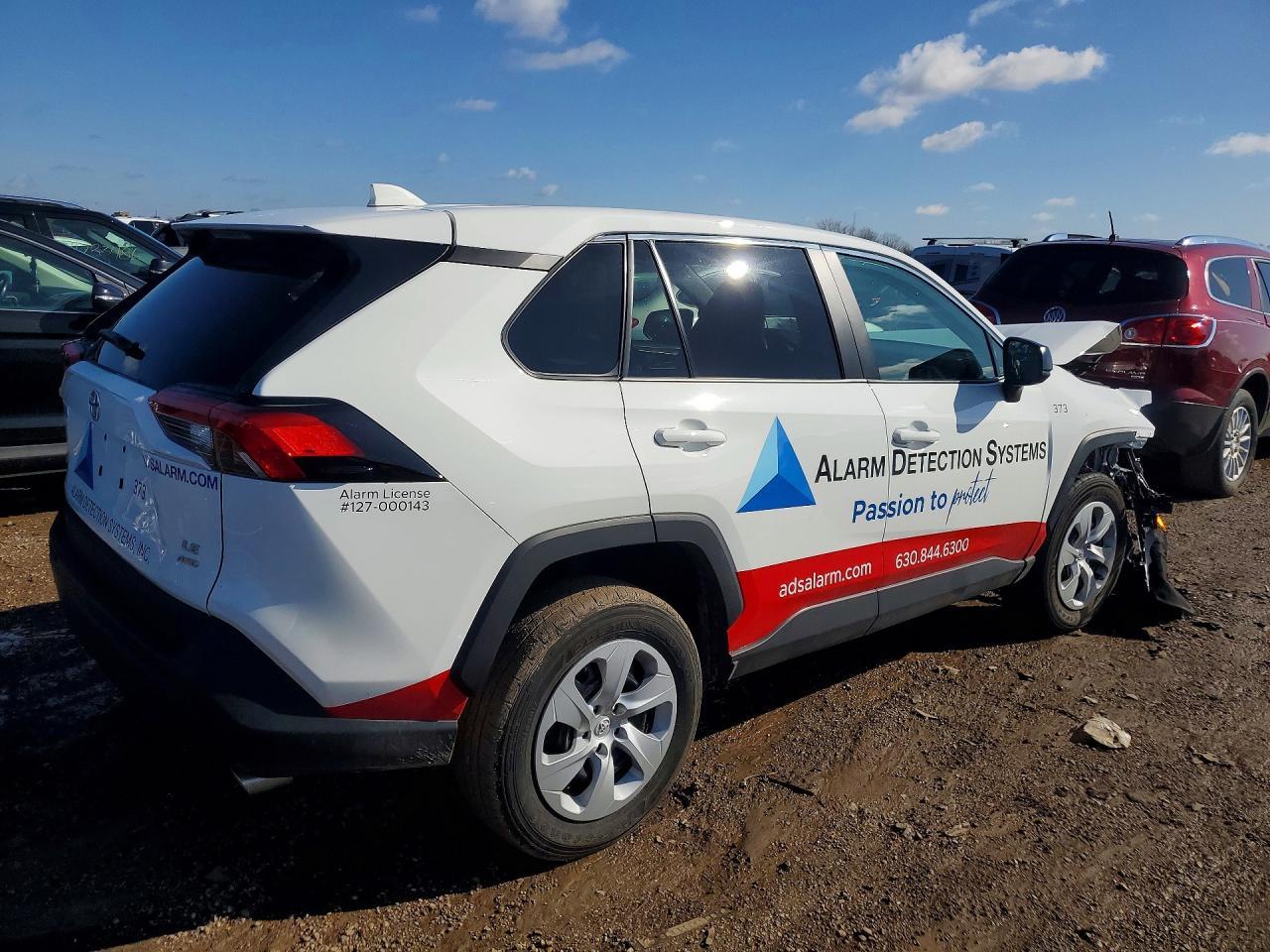 2025 Toyota Rav4 Le - Image 3