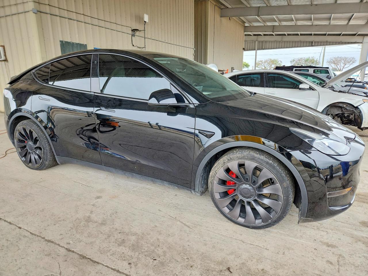 2022 Tesla Model Y - Image 4