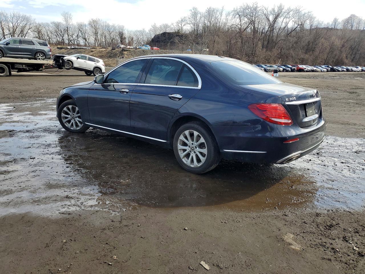 2019 Mercedes Benz E 300 4Matic - Фото 2