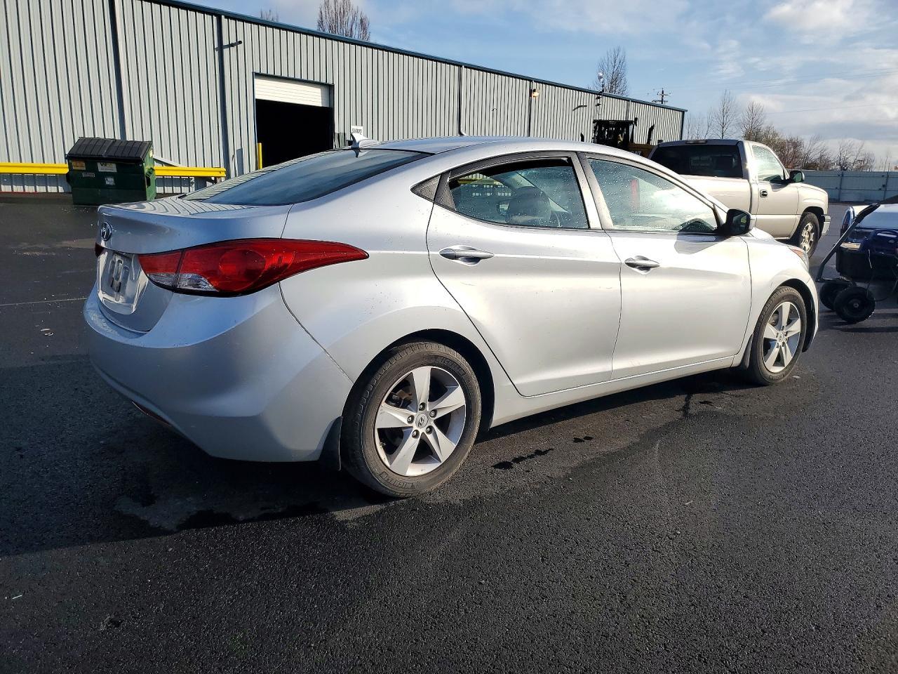 2013 Hyundai Elantra Gls - Image 3
