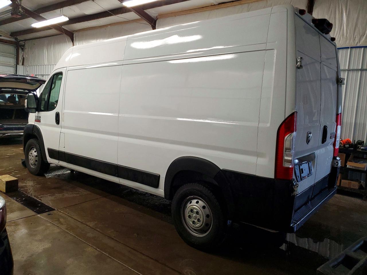 2021 Ram Promaster 2500 Delivery Van - Фото 2