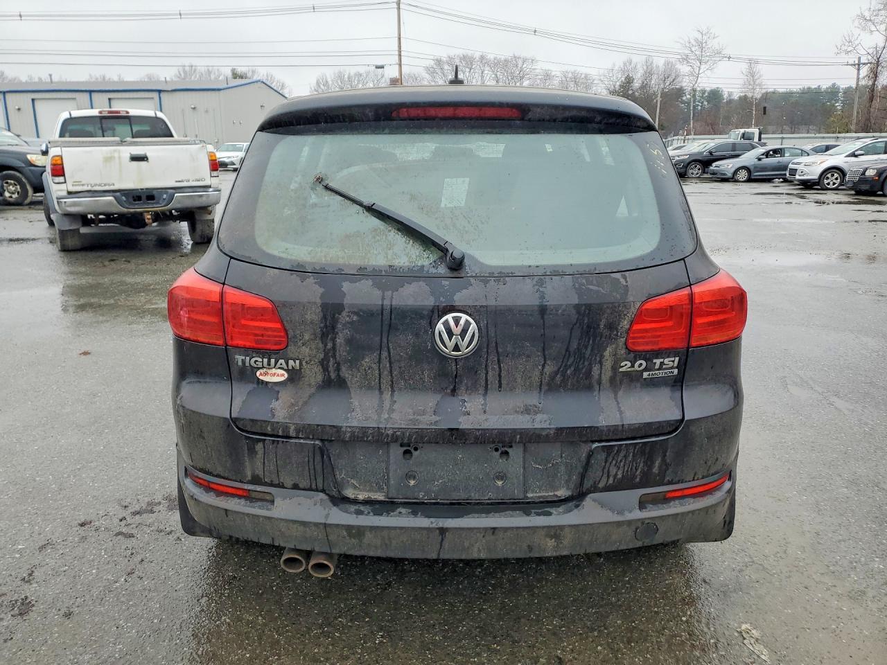 2013 Volkswagen Tiguan S - Image 6