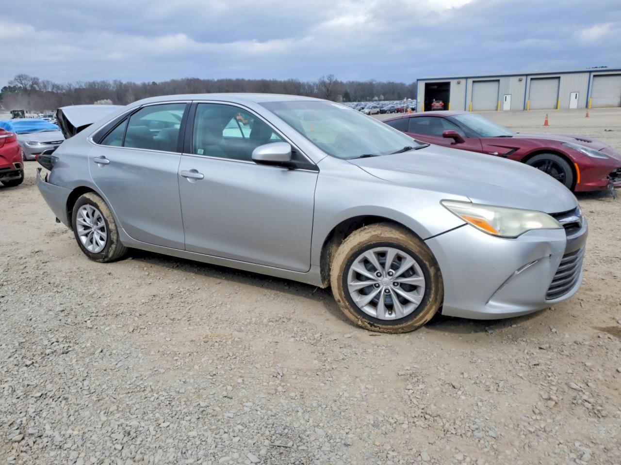 2015 Toyota Camry - Image 4