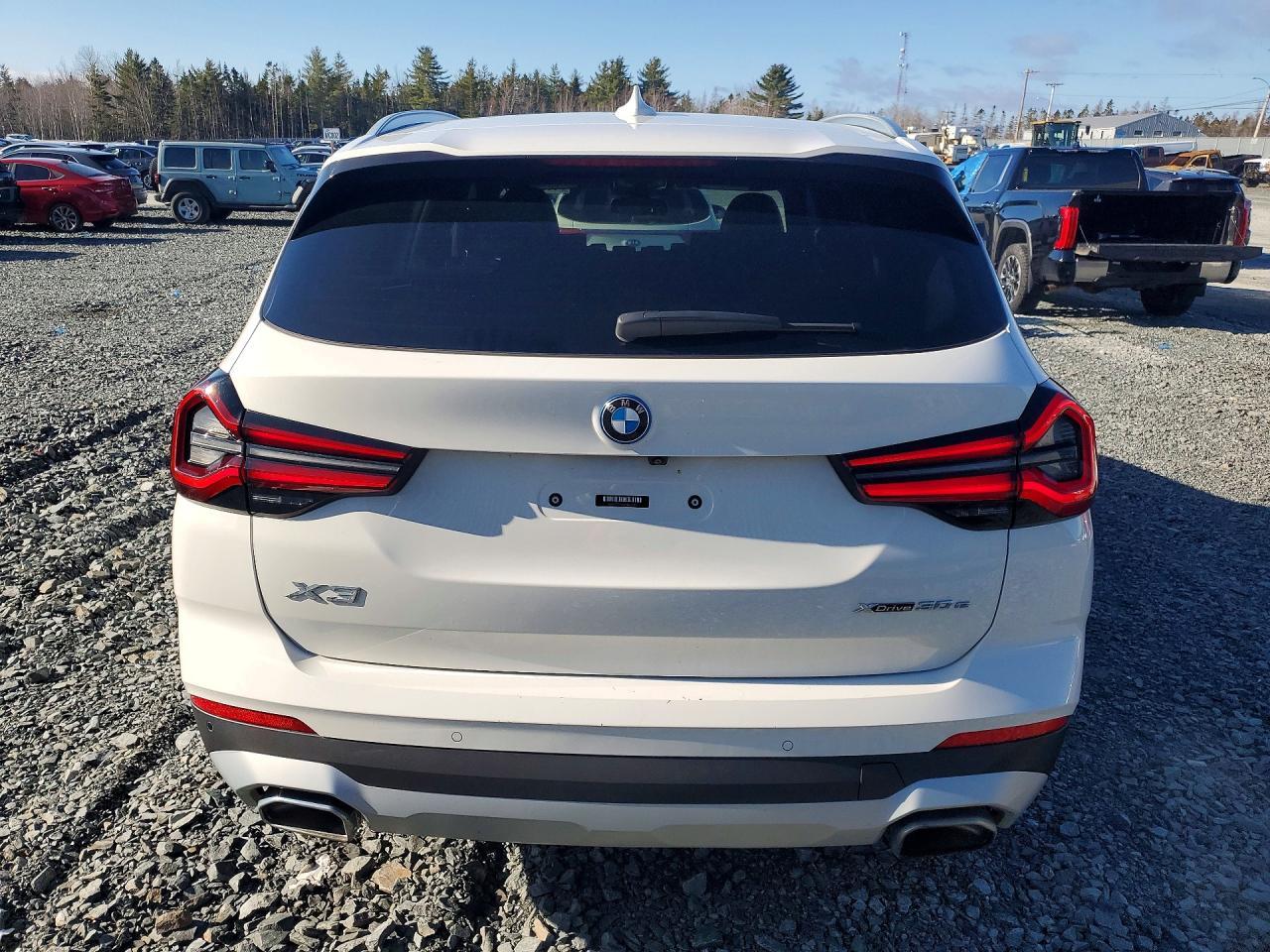 2022 BMW X3 xDrive30E - Image 6