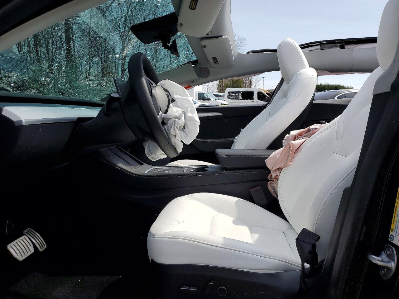 2024 Tesla Model Y - Image 7