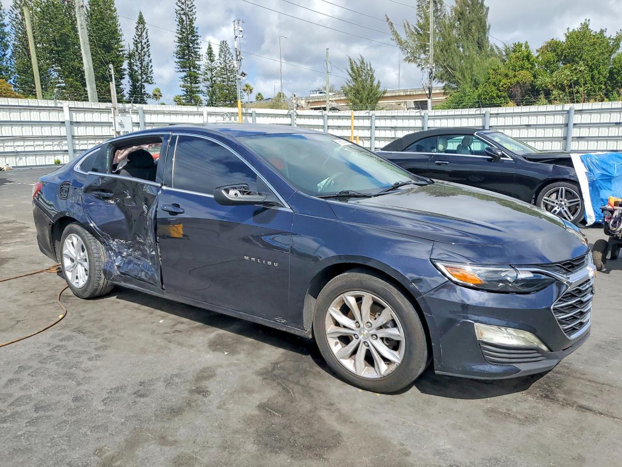 2022 Chevrolet Malibu Lt - Фото 4