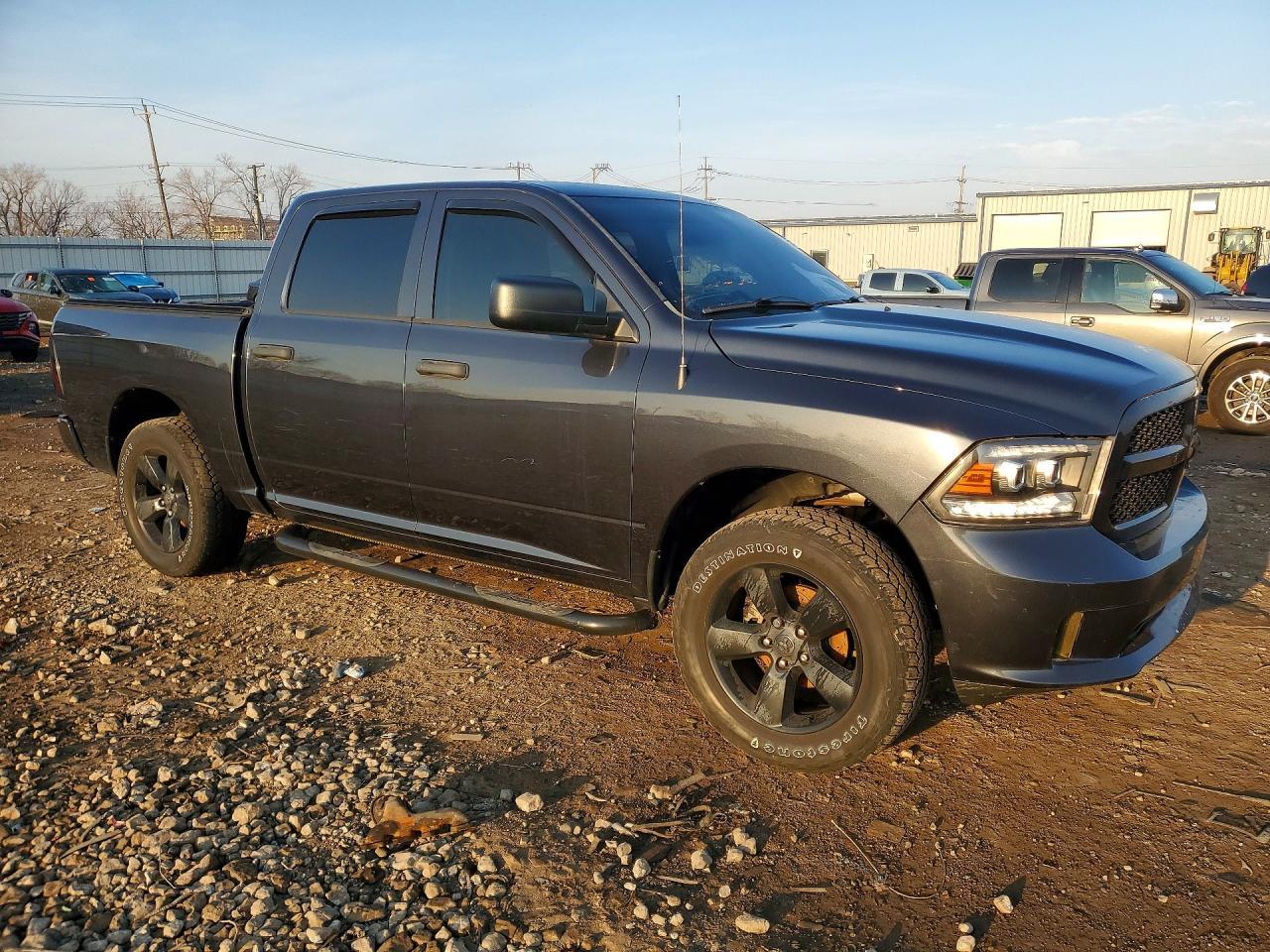 2015 Ram 1500 St - Image 4