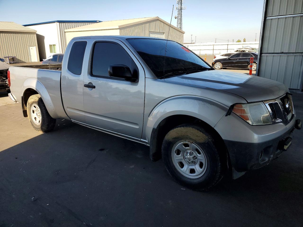 2018 Nissan Frontier S - Фото 4