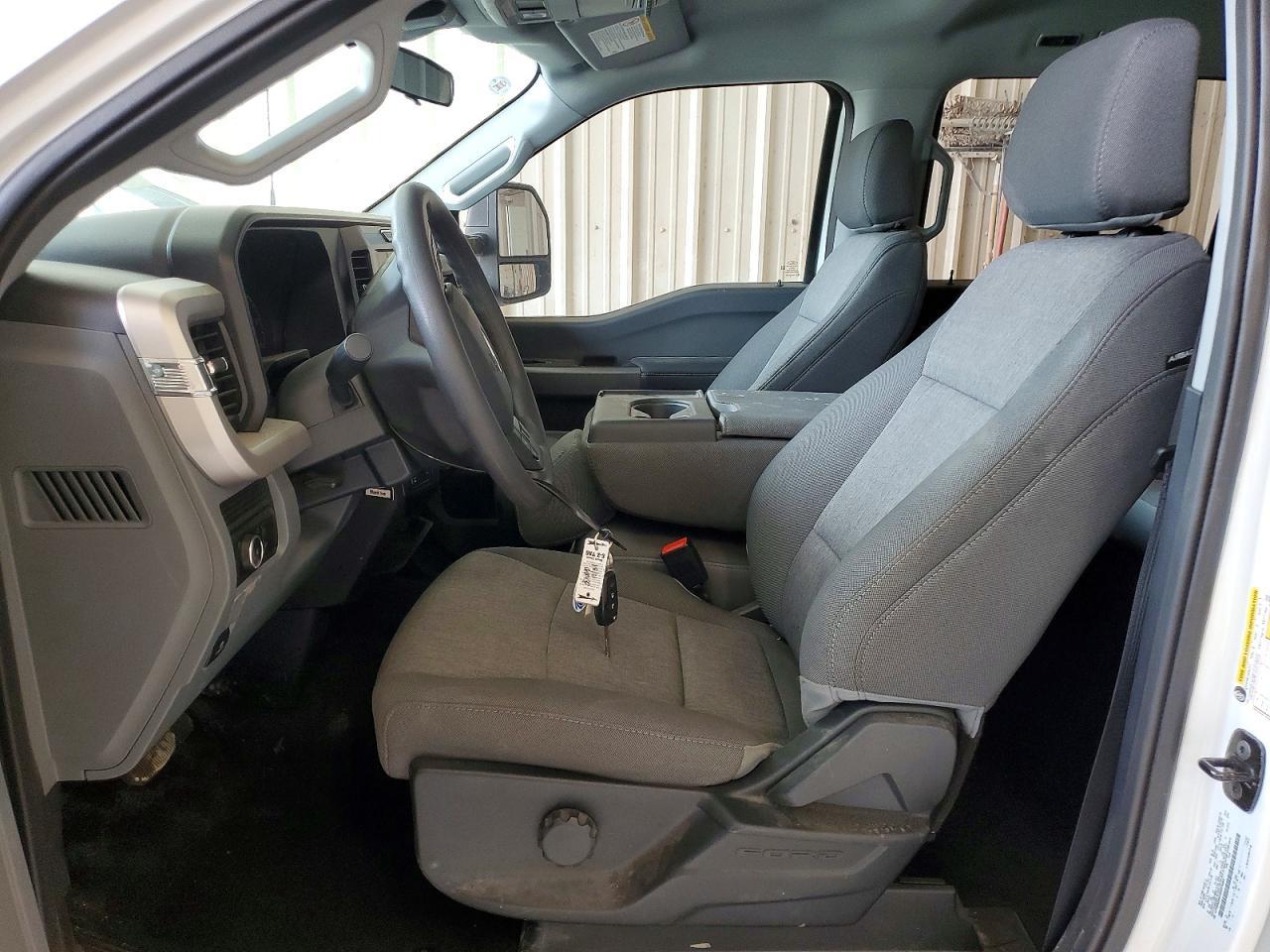 2025 Ford F250 Super Duty - Image 7