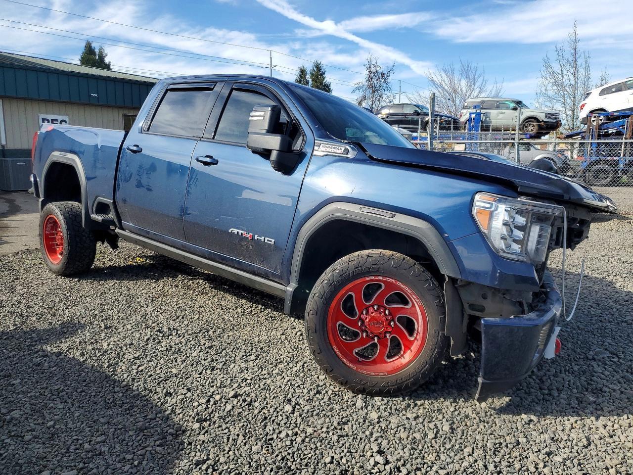 2022 GMC Sierra K2500 At4 - Image 4
