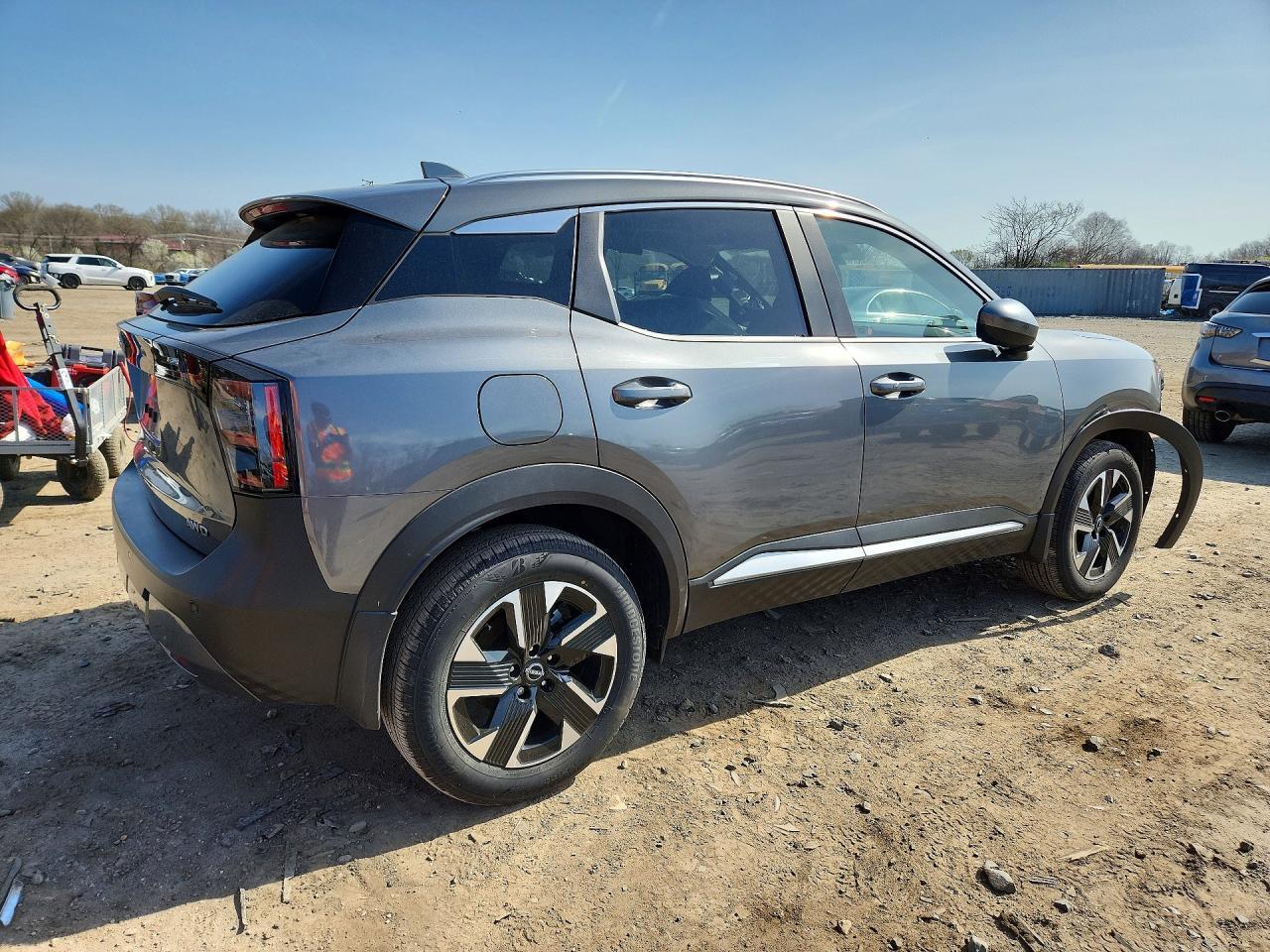 2025 Nissan Kicks Sv - Image 3