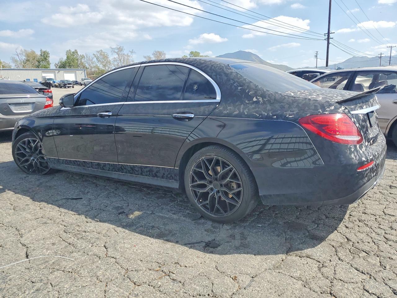 2018 Mercedes Benz E 300 4Matic - Фото 2