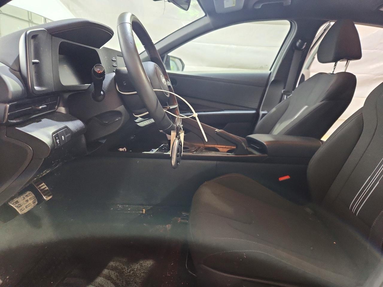 2025 Hyundai Elantra Sel Sport - Image 7