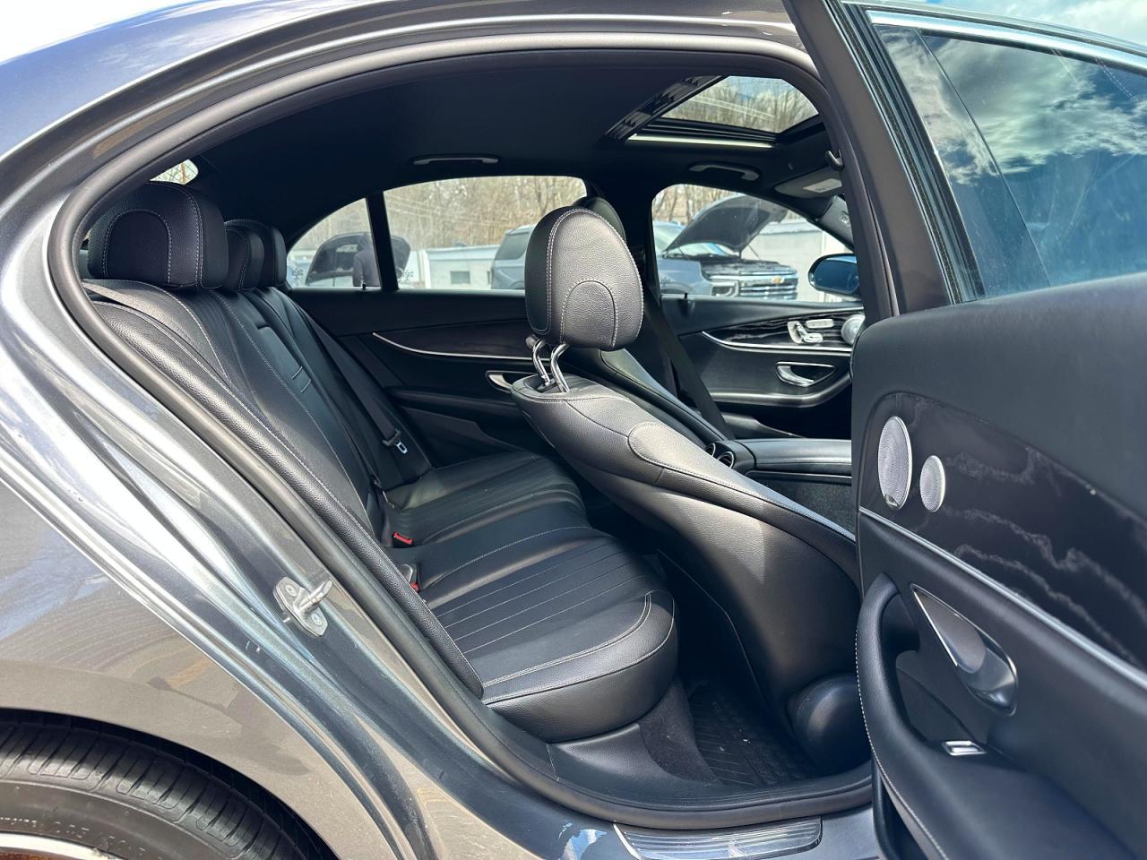 2018 Mercedes-Benz E 400 4Matic - Фото 7
