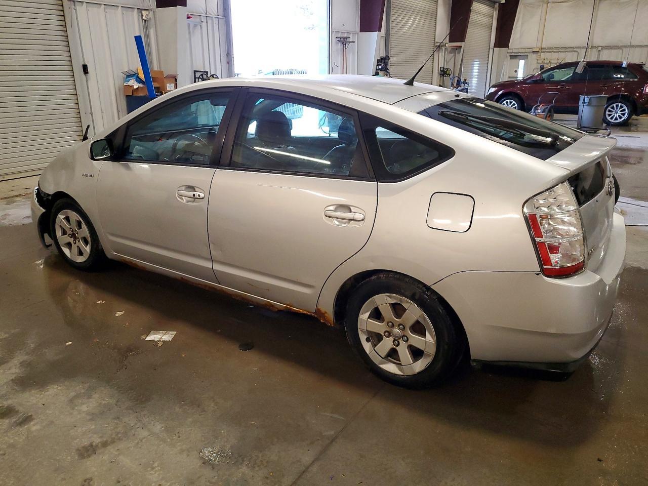 2007 Toyota Prius Base - Фото 2