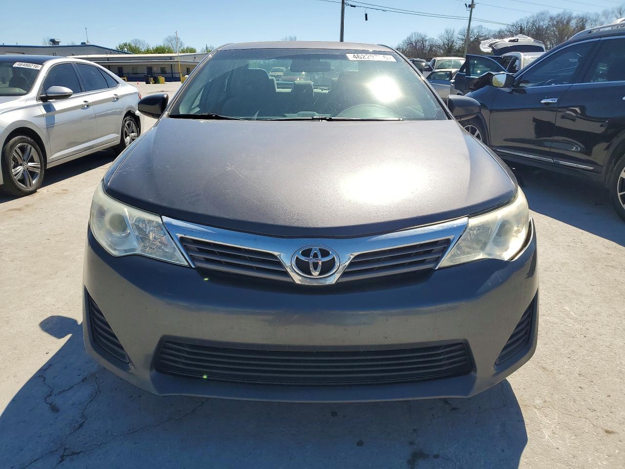2014 Toyota Camry L - Фото 5