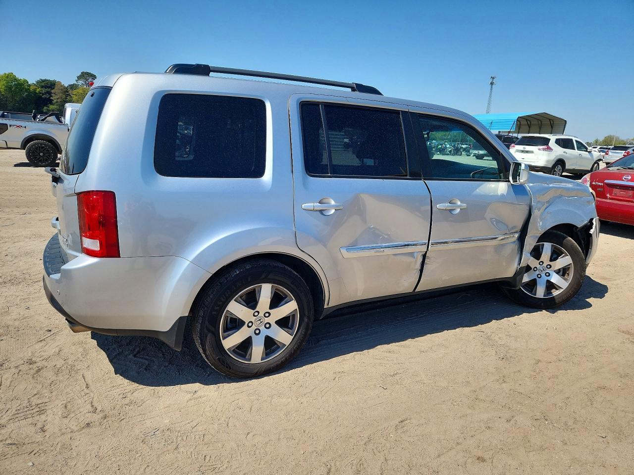 2015 Honda Pilot Touring - Image 3