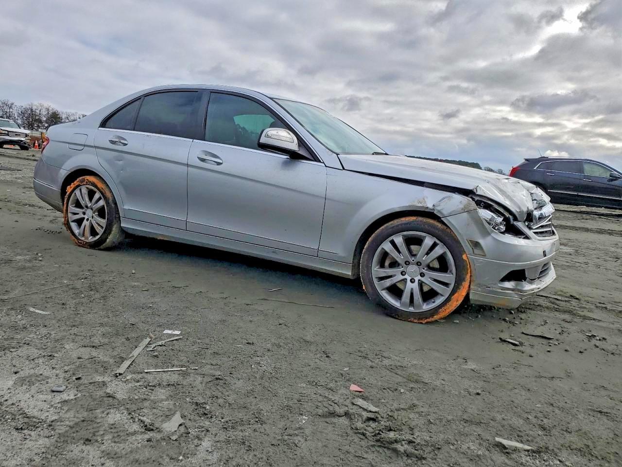 2009 Mercedes-Benz C 300 4Matic - Image 4