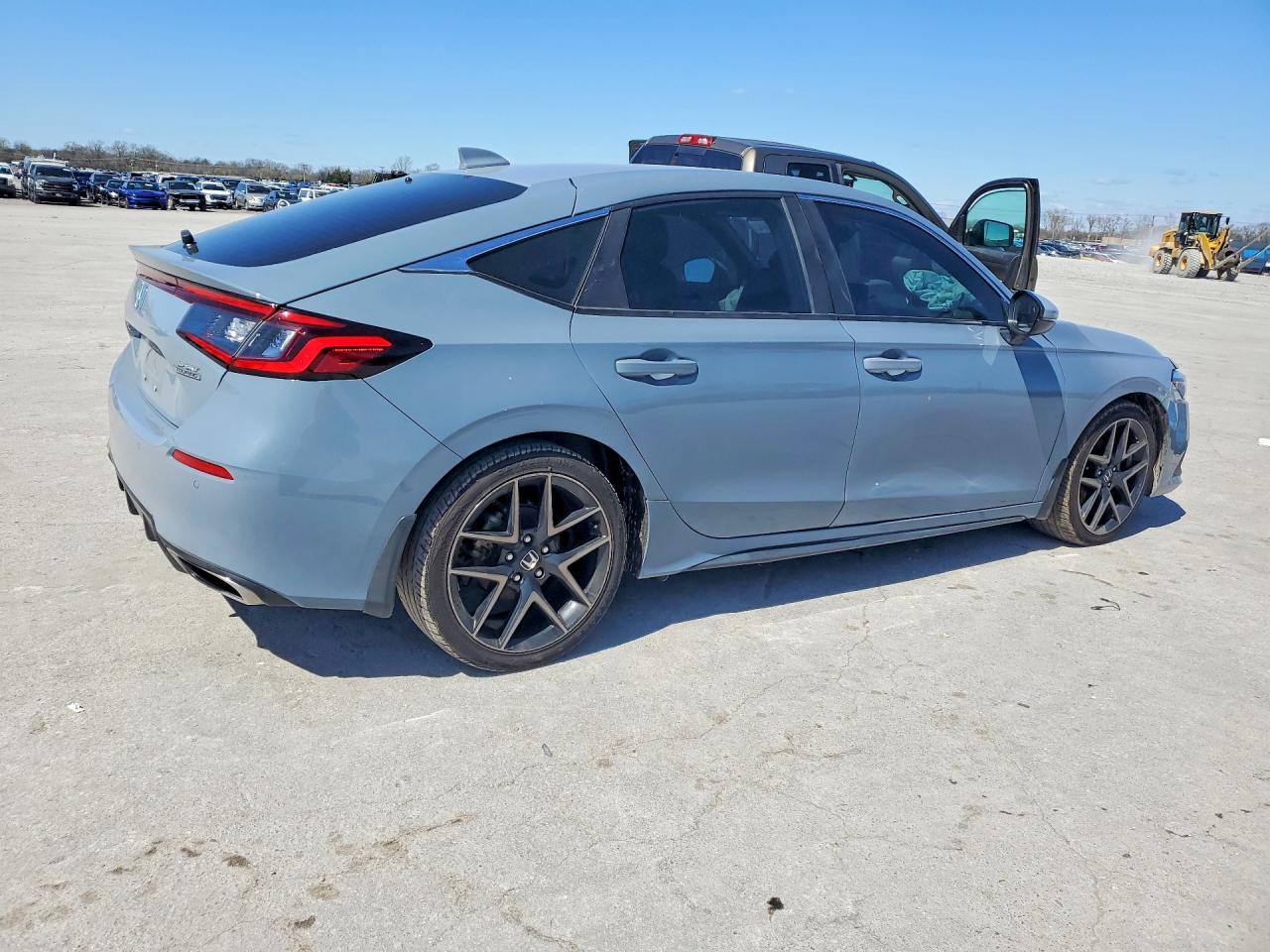 2022 Honda Civic Sport Touring - Image 3