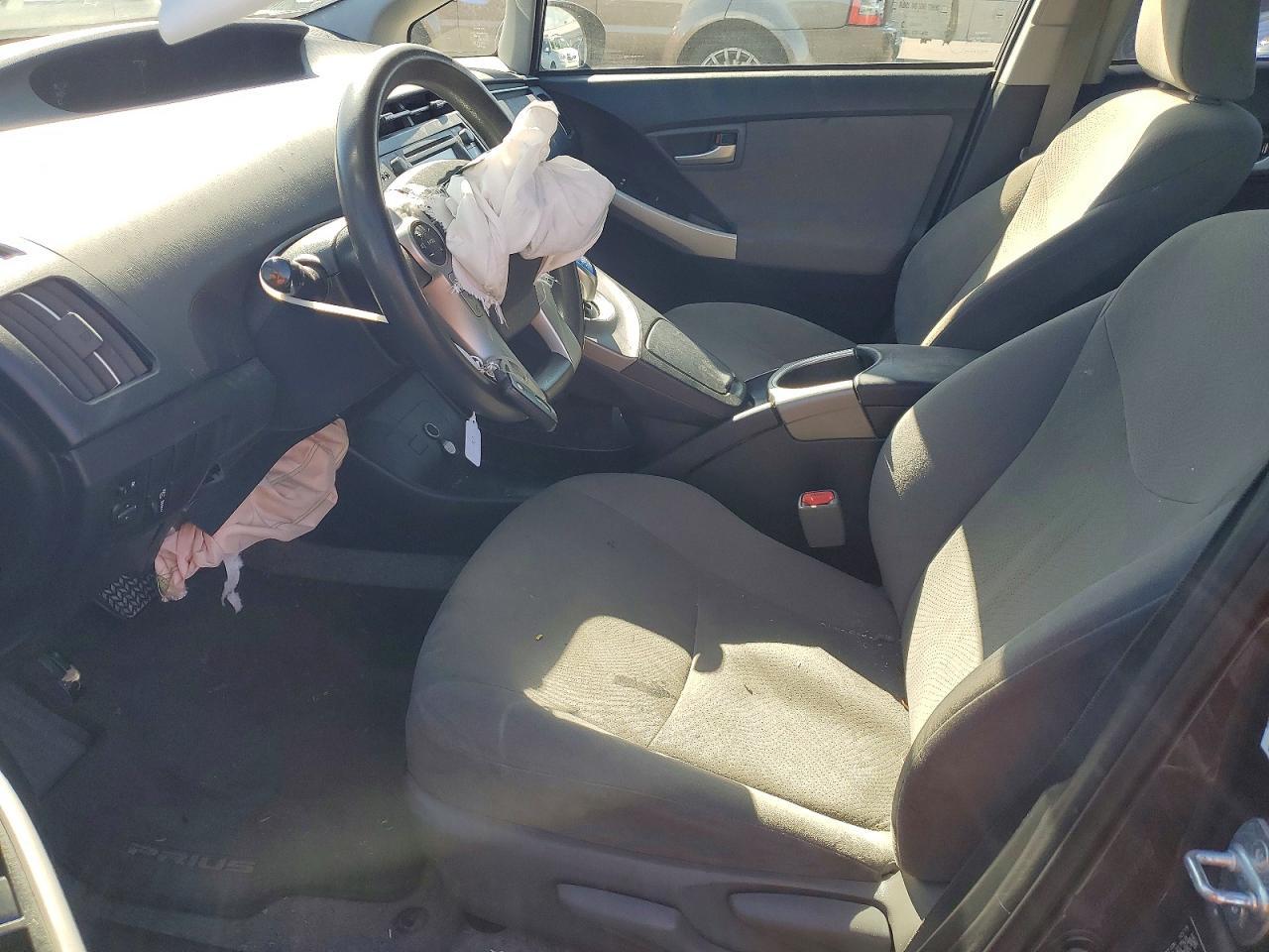2015 Toyota Prius - Image 7