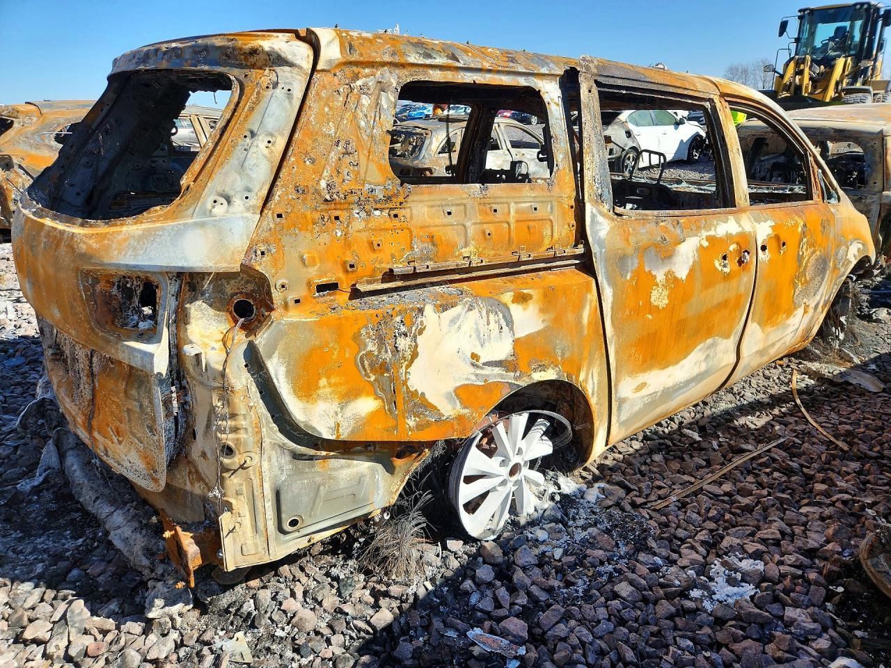 2016 Kia Sedona Lx - Фото 3