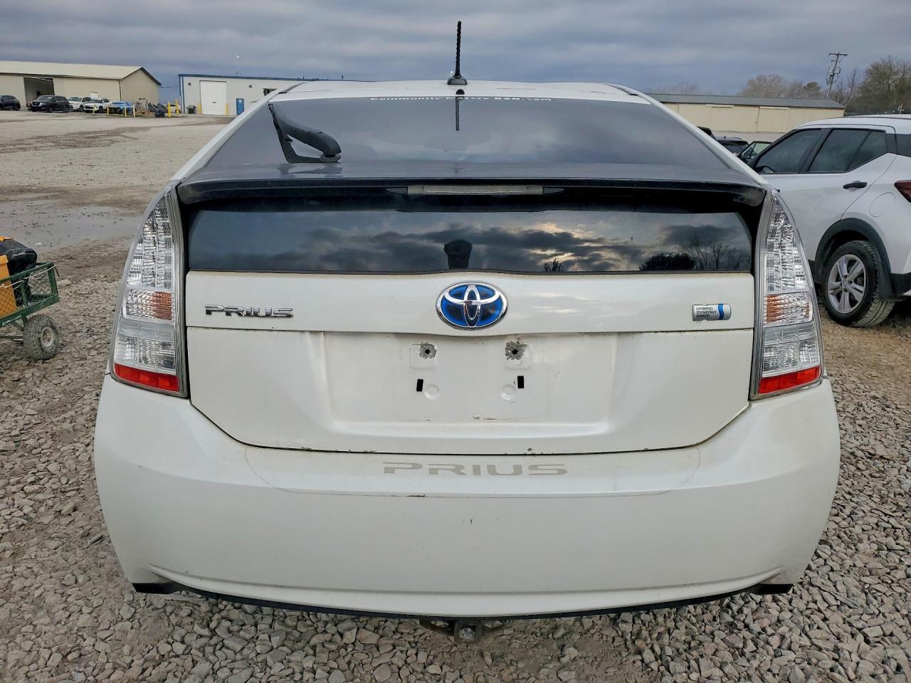 2011 Toyota Prius - Фото 6