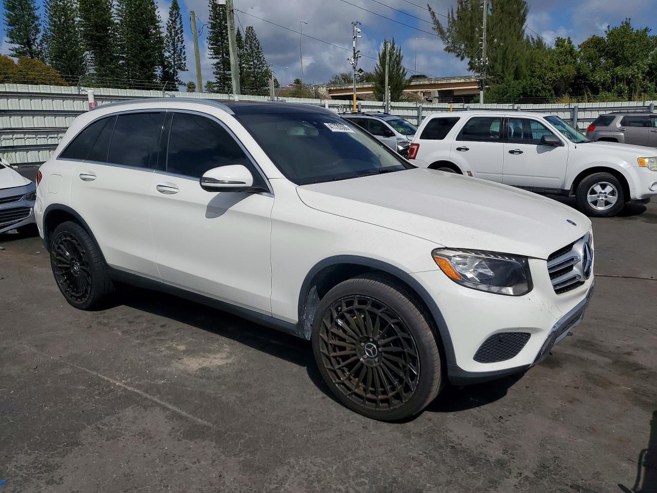 2018 Mercedes-Benz Glc 300 - Фото 4