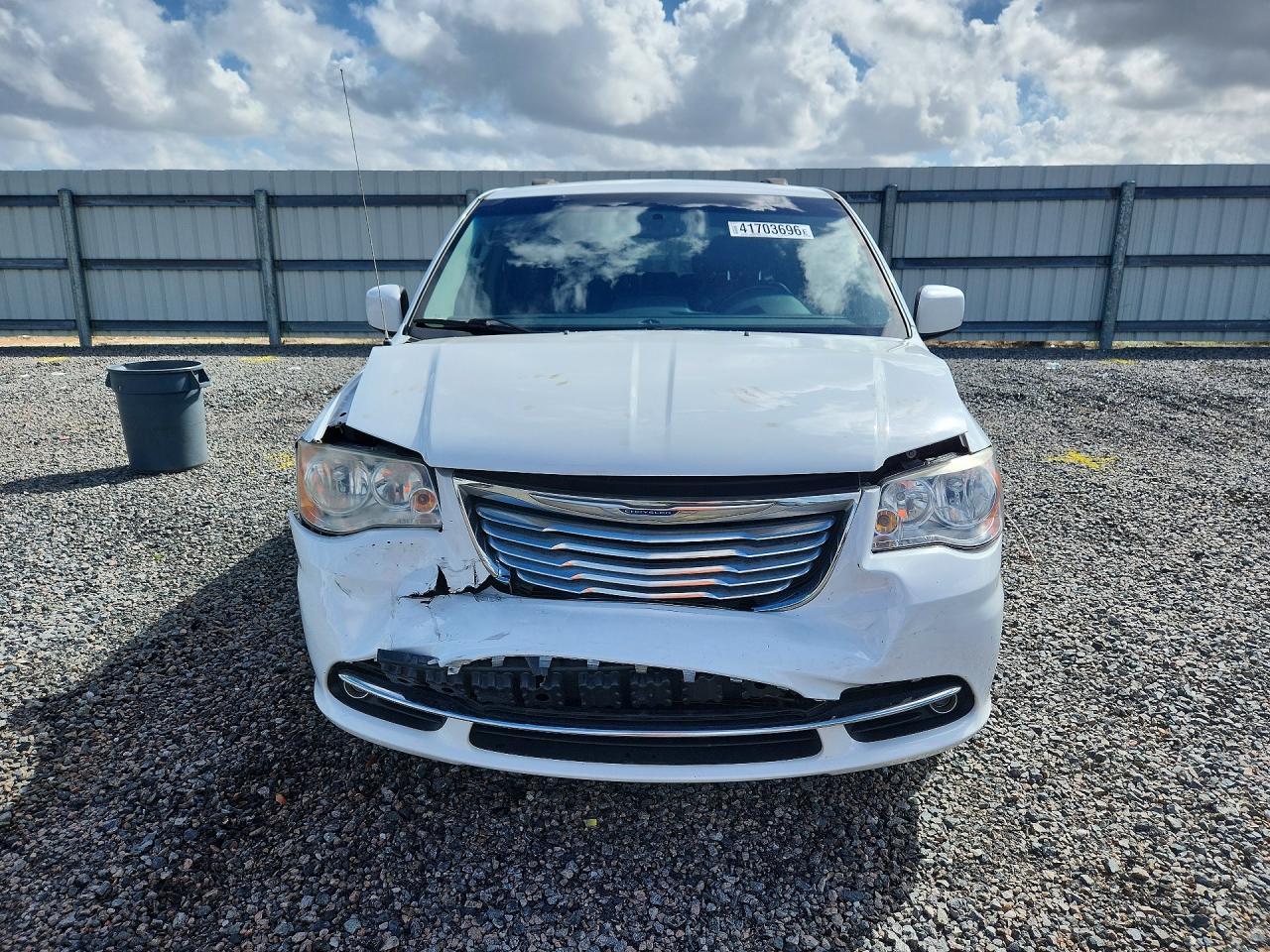 2014 Chrysler Town & Country Touring - Фото 5