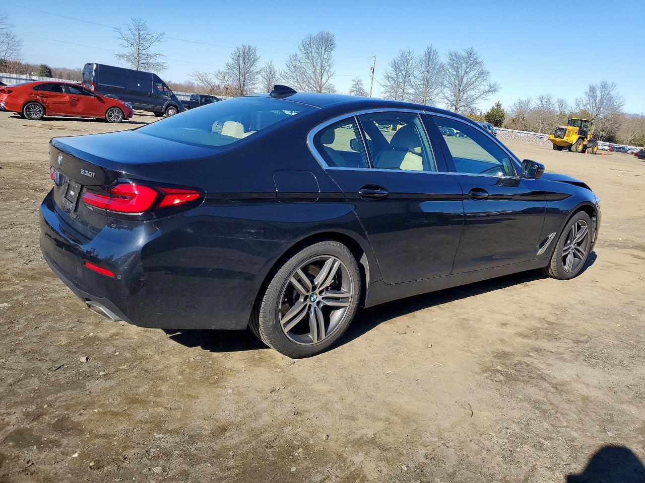 2022 BMW 530 Xi - Фото 3