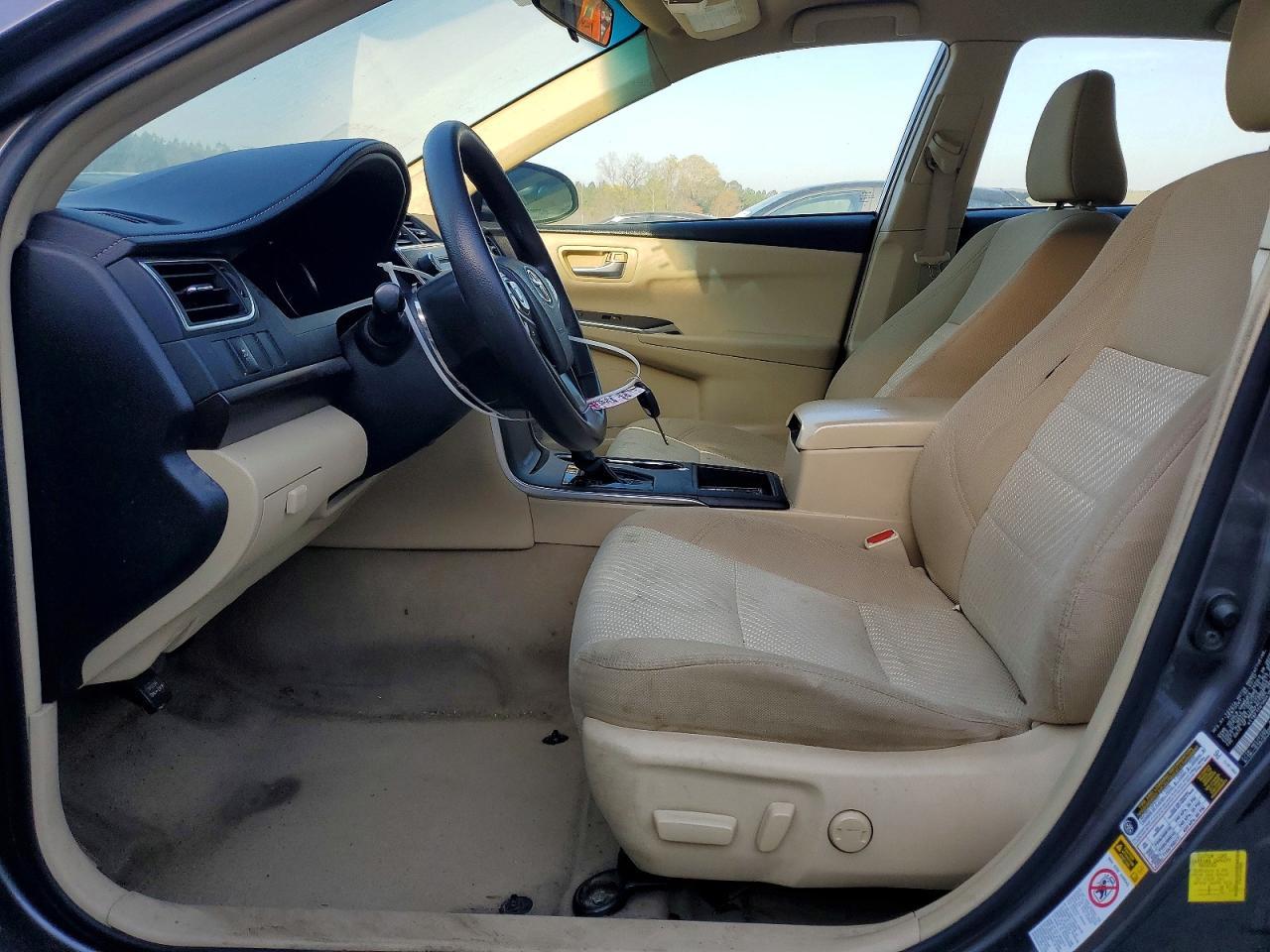 2017 Toyota Camry Le - Image 7