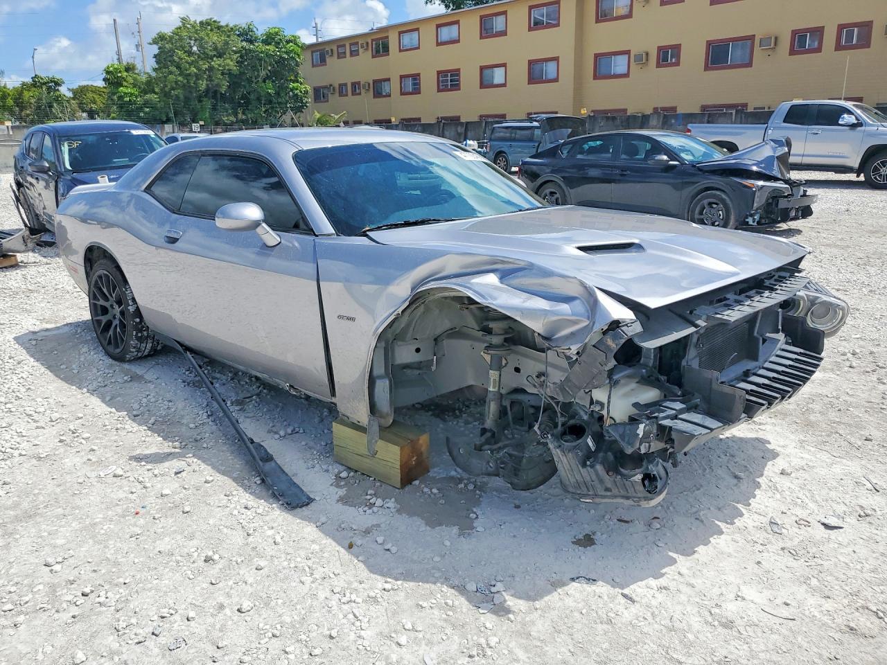 2018 Dodge Challenger R - Image 4