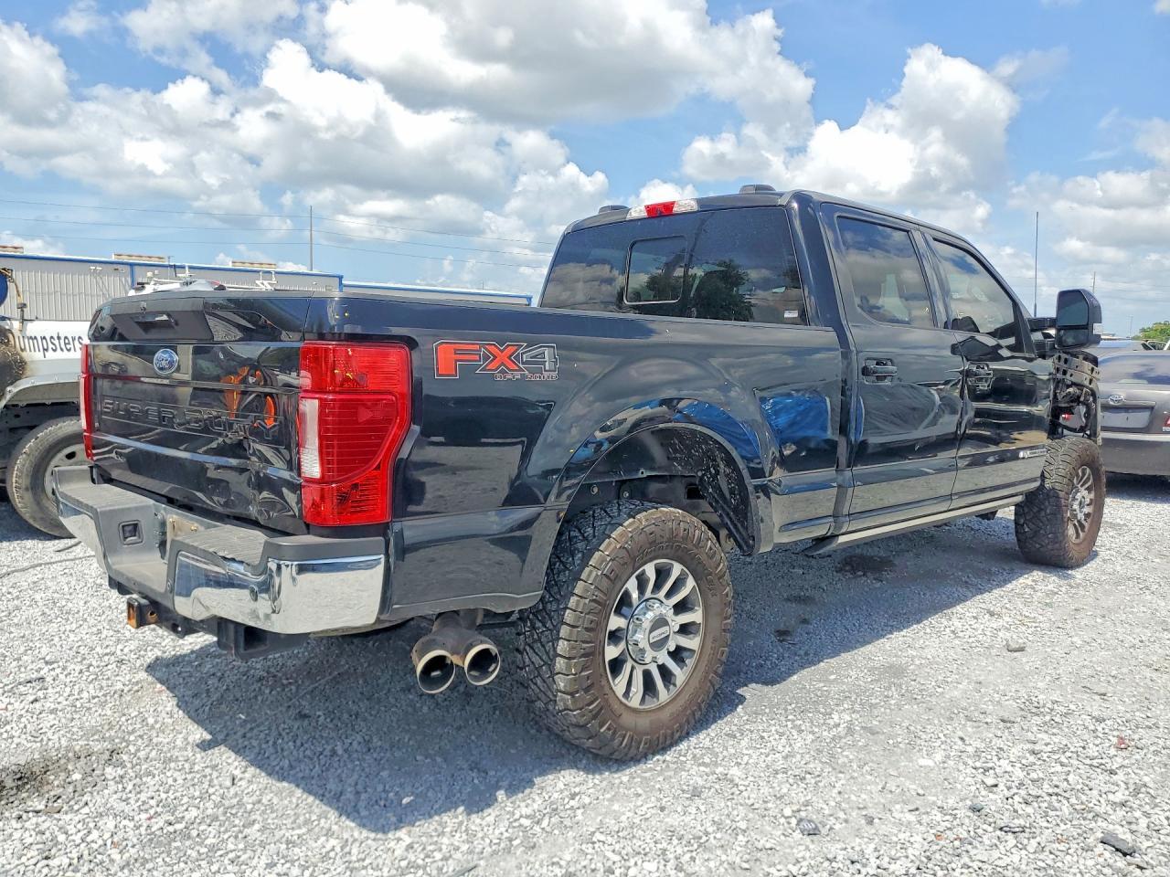 2022 Ford F250 Super Duty - Image 3