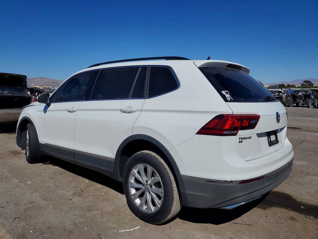 2018 Volkswagen Tiguan Se - Фото 2