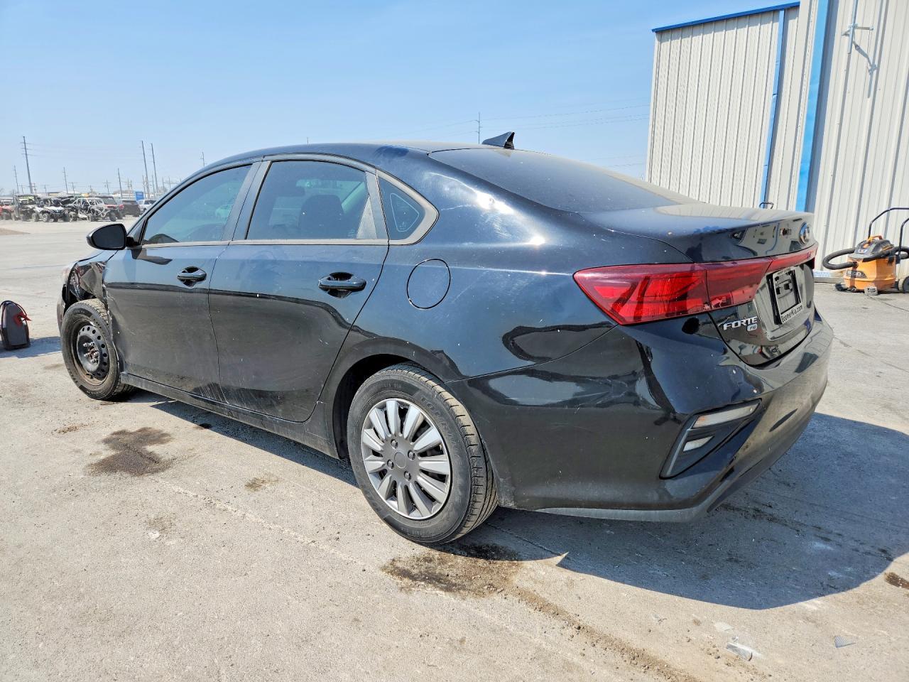 2021 Kia Forte Fe - Фото 2