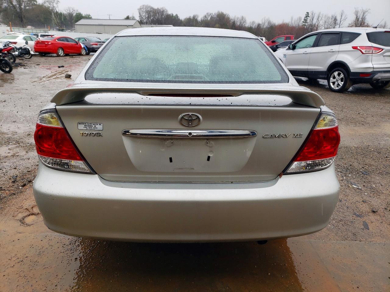 2005 Toyota Camry Xle - Image 6
