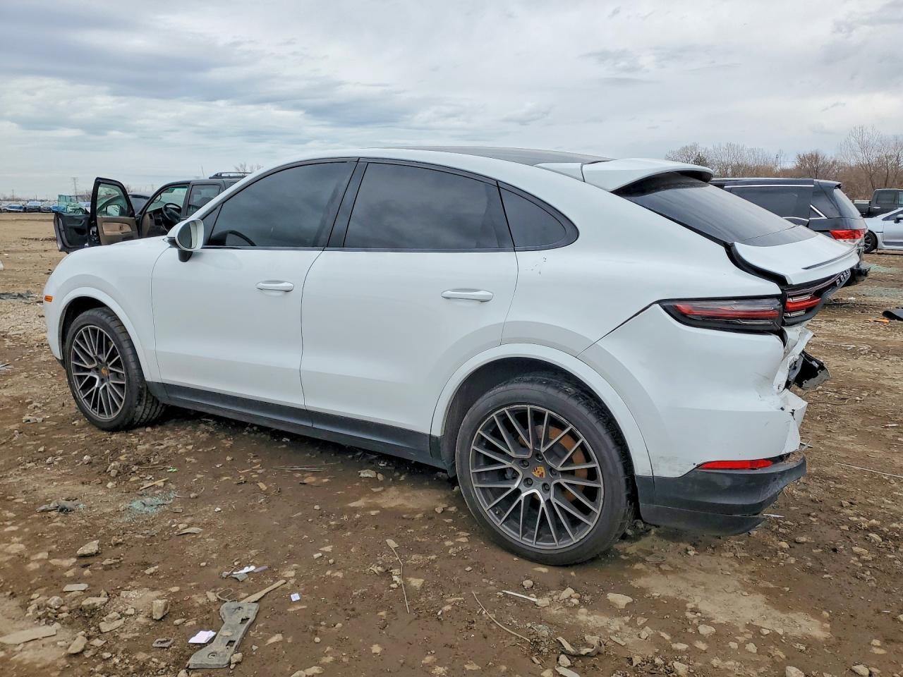 2020 Porsche Cayenne Coupe - Фото 2