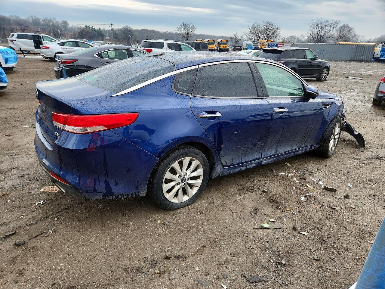 2016 Kia Optima Ex - Image 3