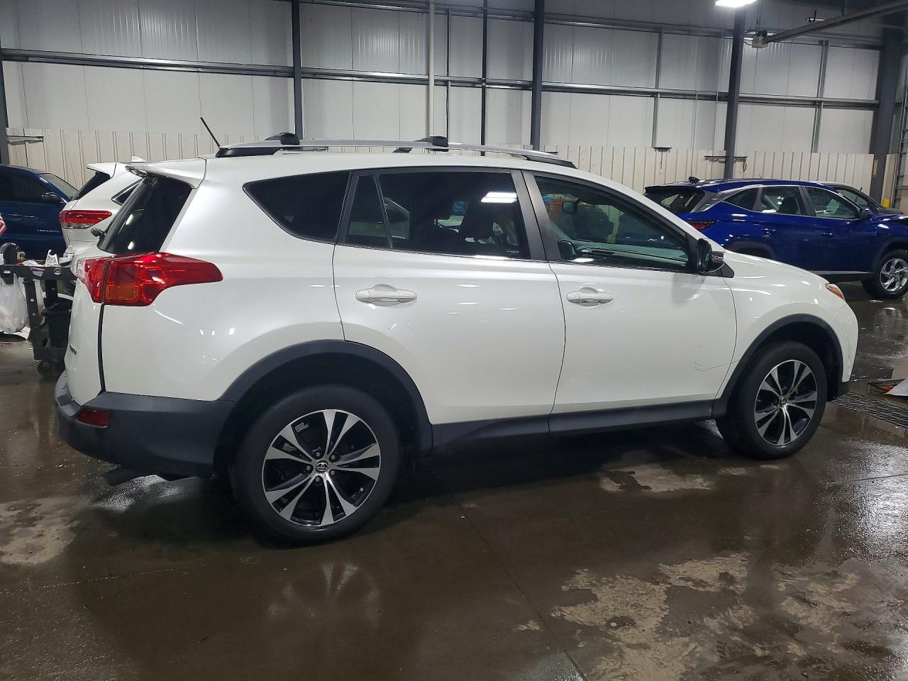 2015 Toyota Rav4 Limited - Фото 3