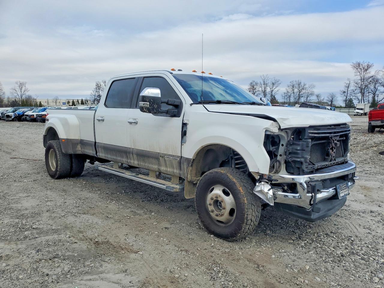 2017 Ford F350 Super Duty - Image 4