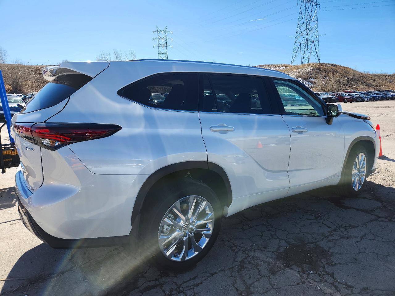 2026 Toyota Highlander Hybrid Limited - Фото 3