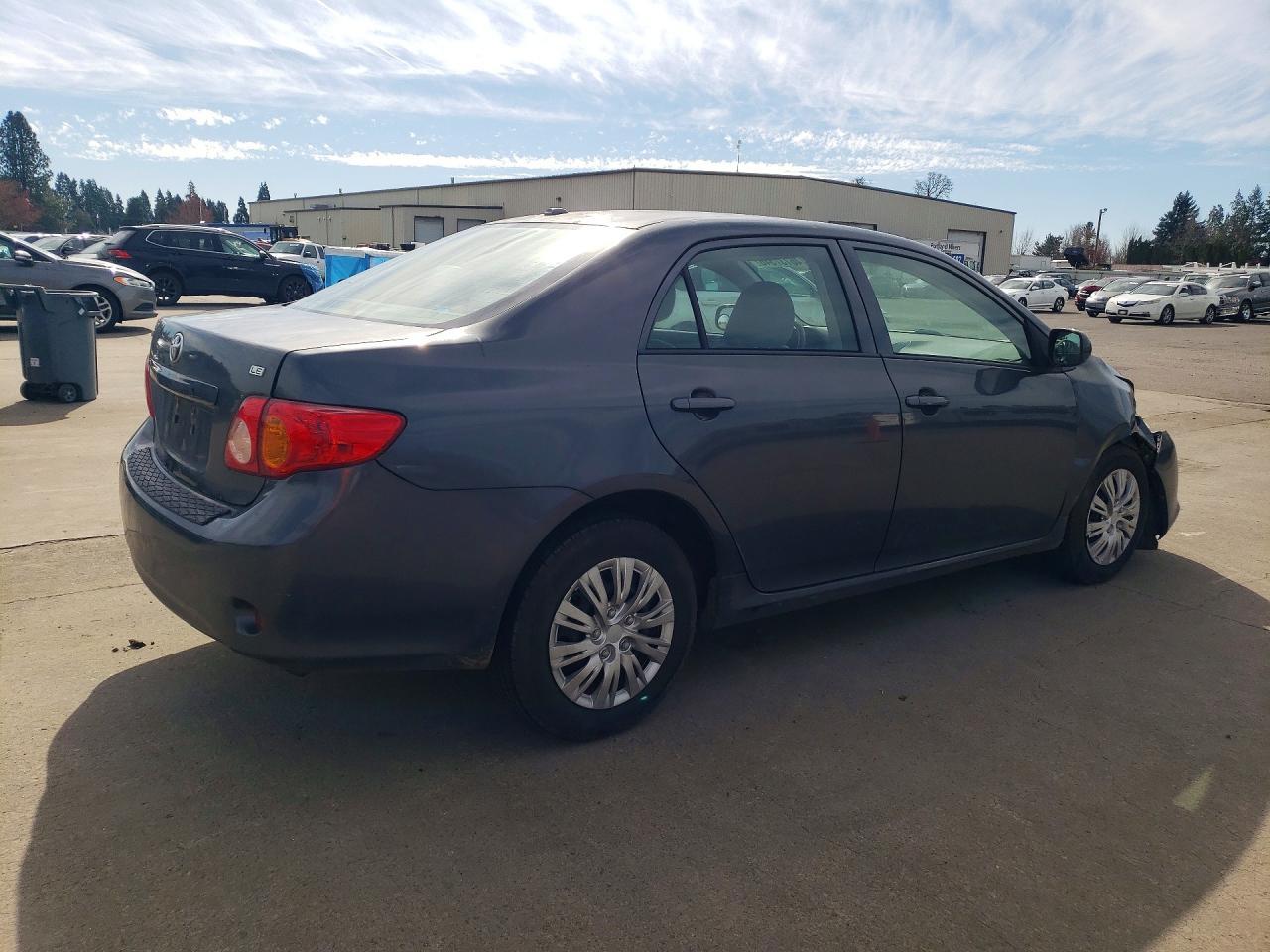 2010 Toyota Corolla Le - Image 3