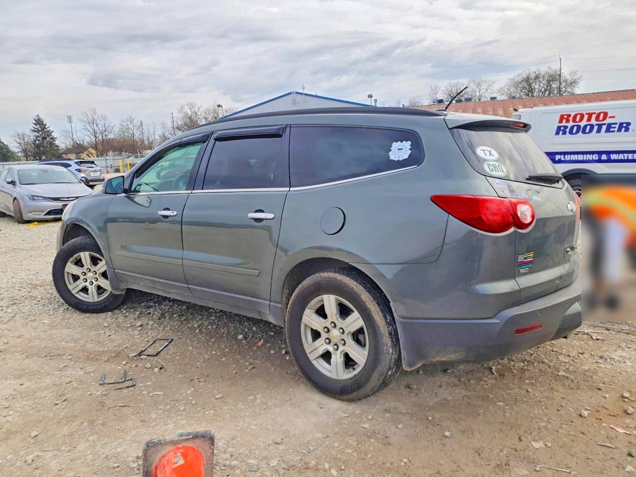 2011 Chevrolet Traverse Lt - Фото 2