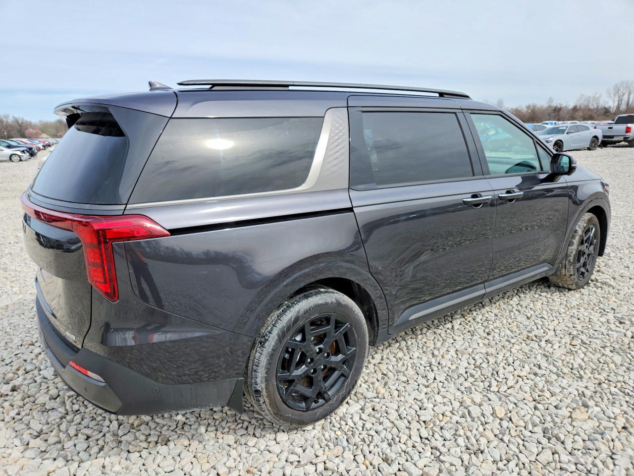 2025 Kia Carnival Sx - Image 3