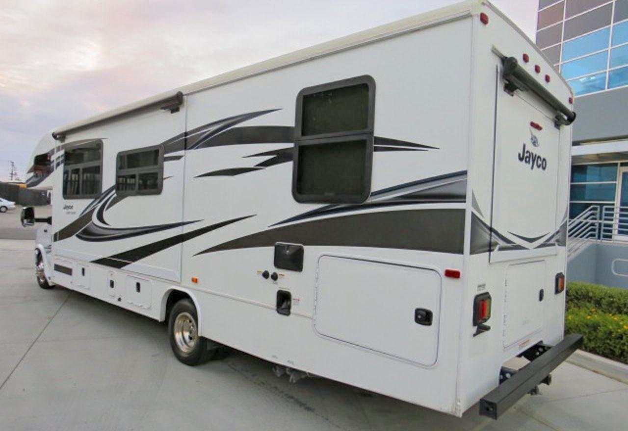 2019 Ford Econoline E450 Super Duty Cutaway Van - Фото 4