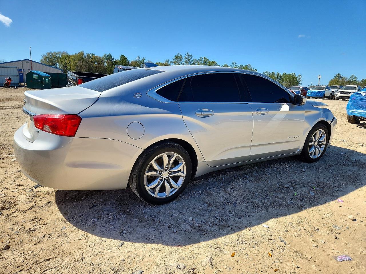 2018 Chevrolet Impala Lt - Image 3