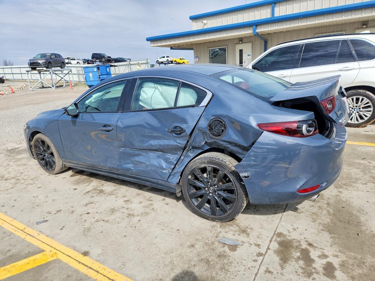 2024 Mazda 3 Preferred - Фото 2