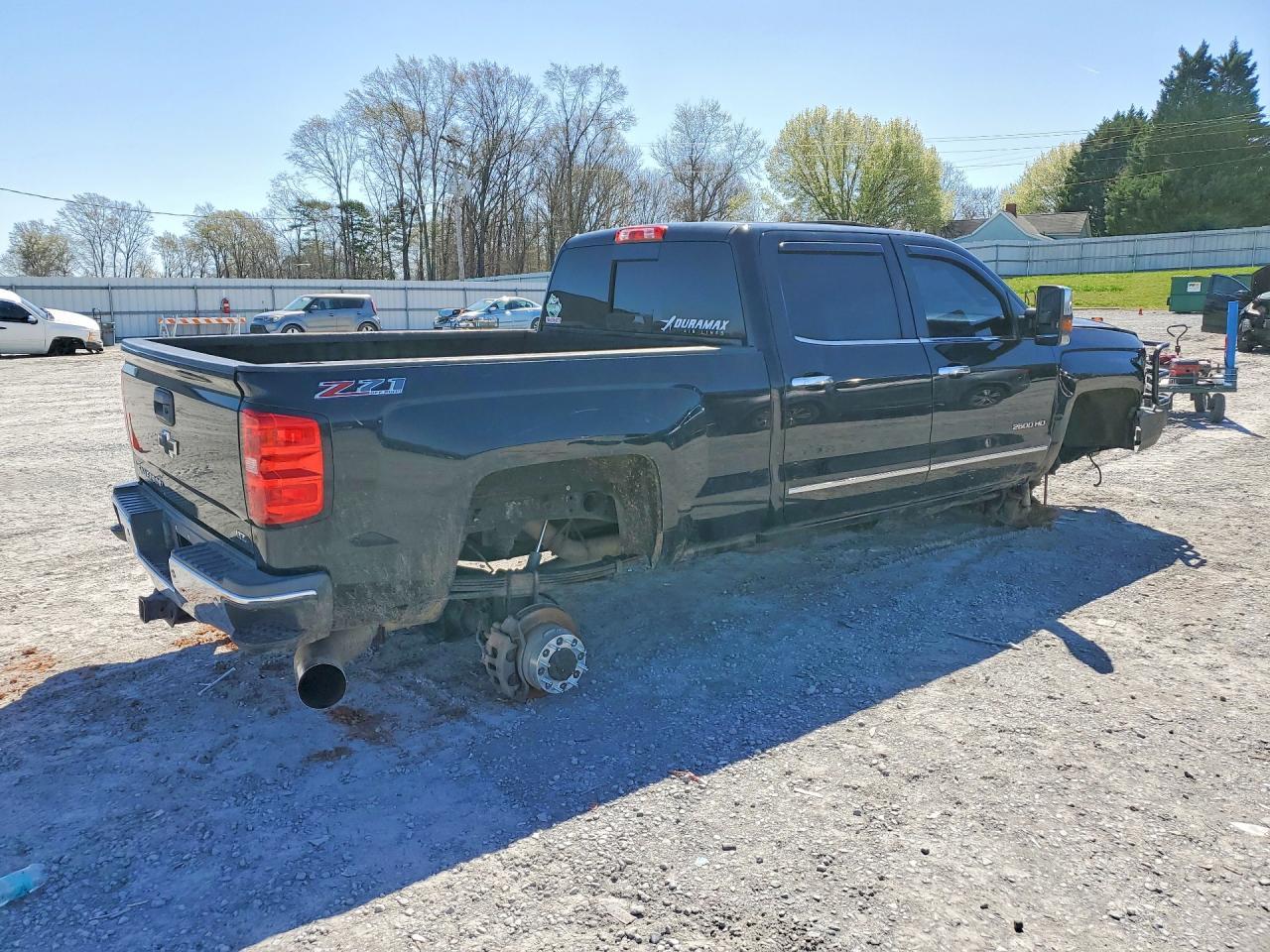 2015 Chevrolet Silverado K2500 Heavy Duty Ltz - Image 3