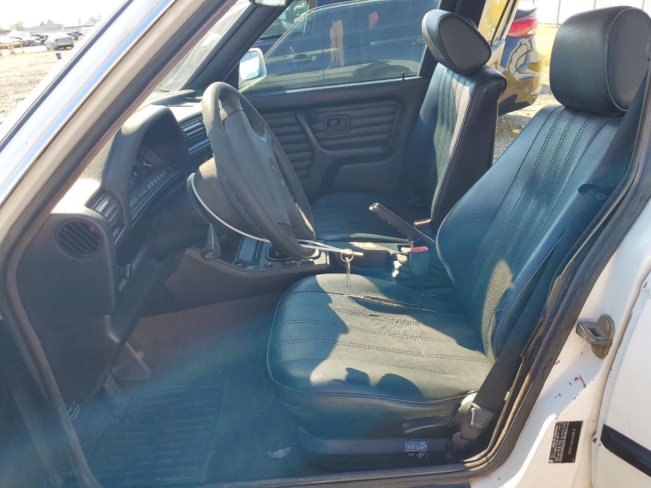 1991 BMW 318 I - Фото 7