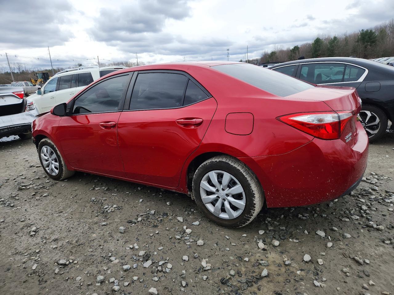 2015 Toyota Corolla Le - Фото 2